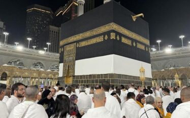 Mbi 2 milionë muslimanë fillojnë pelegrinazhin vjetor të Haxhit