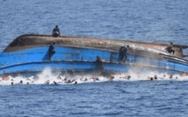 Përmbytet në brigjet e Afrikës varka me 170 emigrantë, humbin…