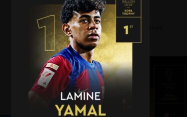 Dorëzohet çmimi “Copa”, Lamine Yamal merr trofeun nga legjenda holandeze