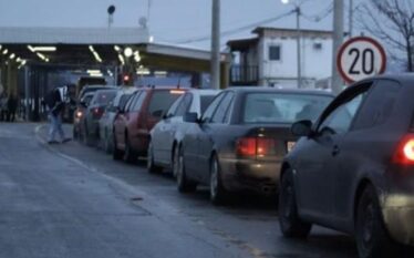 Vazhdojnë të rriten pritjet në pikat kufitare, tek Dheu i…