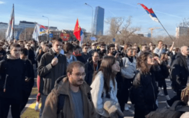 Studentët serbë kanë vazhduar protestat, sot marshuan drejt Novi Sadit