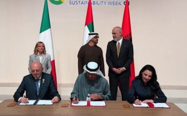 Nënshkruhet marrëveshja Shqipëri-Itali-Emiratet e Bashkuara për kabllot nënujorë energjitikë