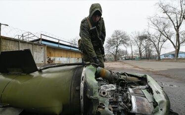 Ukraina: Sulmuam infrastrukturën e aeroportit ushtarak në rajonin Saratov të…