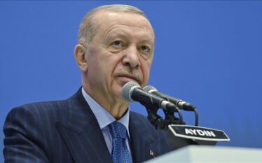 Erdoğan: Terroristët separatistë në Siri janë të bllokuar gjithnjë e…