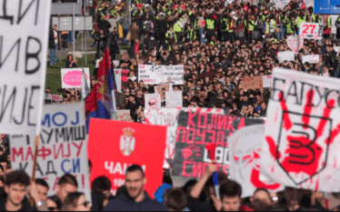 Studentët bllokojnë Beogradin